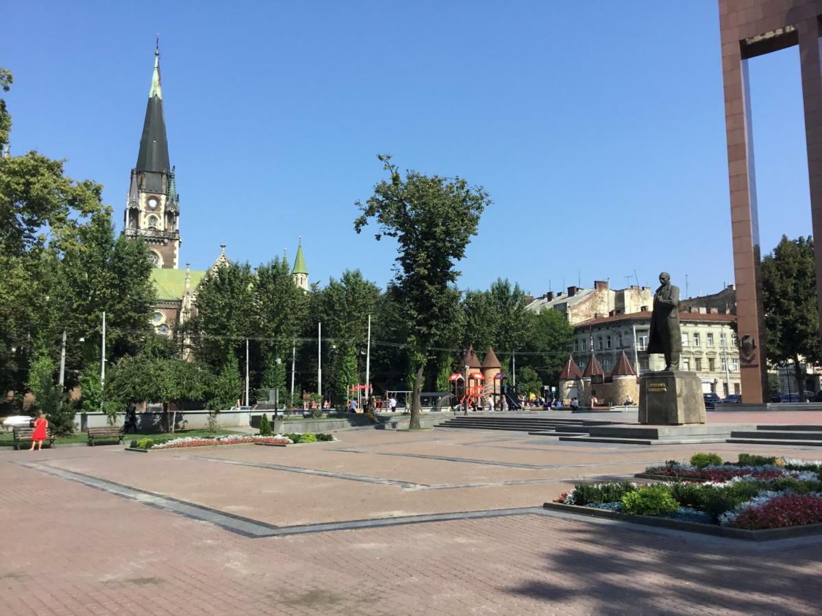 Apartment On Sheptytskyh 27 Лвив Екстериор снимка